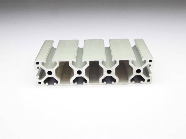 鋁型材價(jià)格多少錢一噸？算法在這兒了
